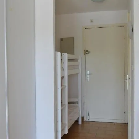 Apartment Cap D'agde, 1 Piece, 4 Personnes - Fr-1-249-283 Agde